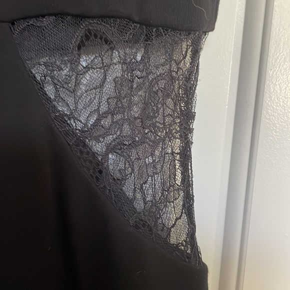 Bailey 44 LBD, lace detail and cutouts, size small, great condition - Picture 10 of 10